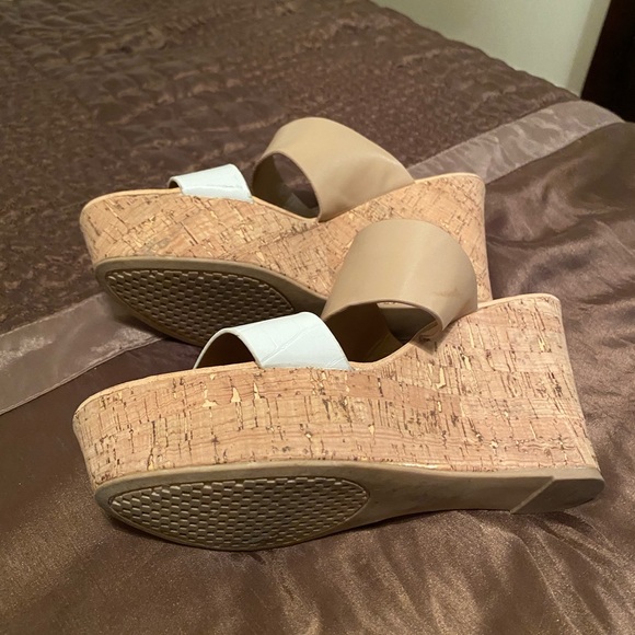 Wedge used once - Picture 3 of 5